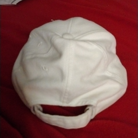 Lexus hat 1sz$28 +  free scarf. - Picture 3 of 8